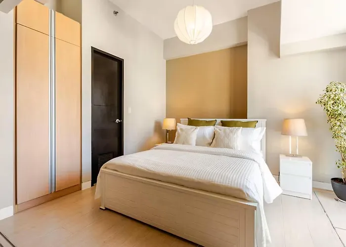 Aparthotel Hamilton Greenbelt Makati 4*