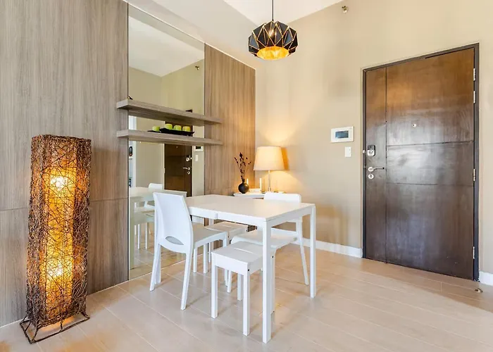 Aparthotel Hamilton Greenbelt Makati 4*