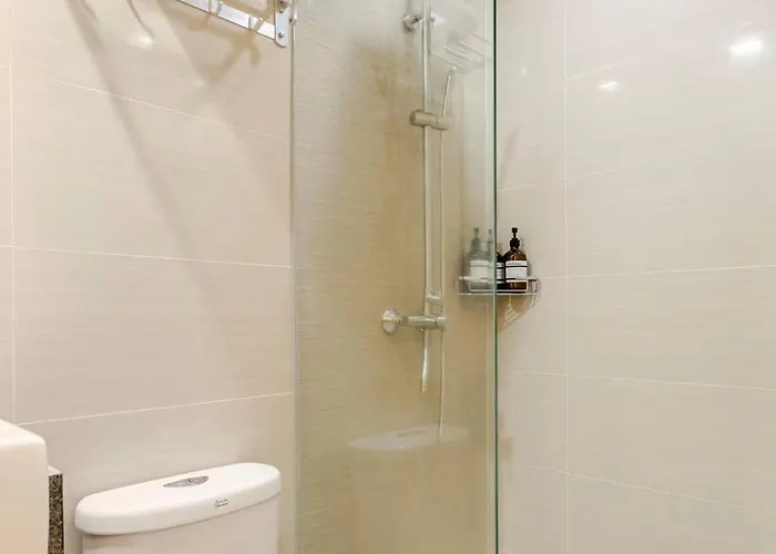 Hamilton Greenbelt Makati 4* Manila